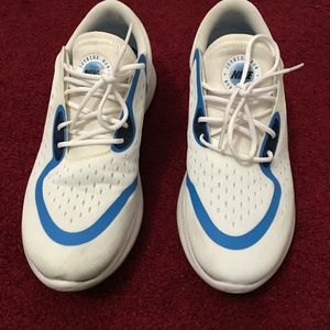 Nike men running shoes